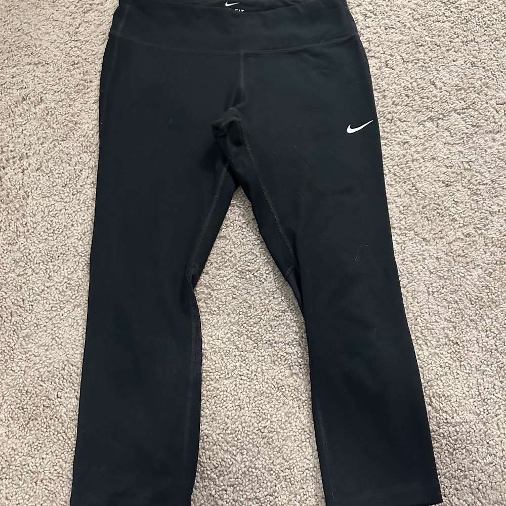 Nike 3/4 Length DRI-FIT Women's Leggings